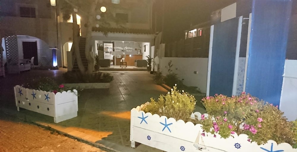 Christakis Hotel 7/50