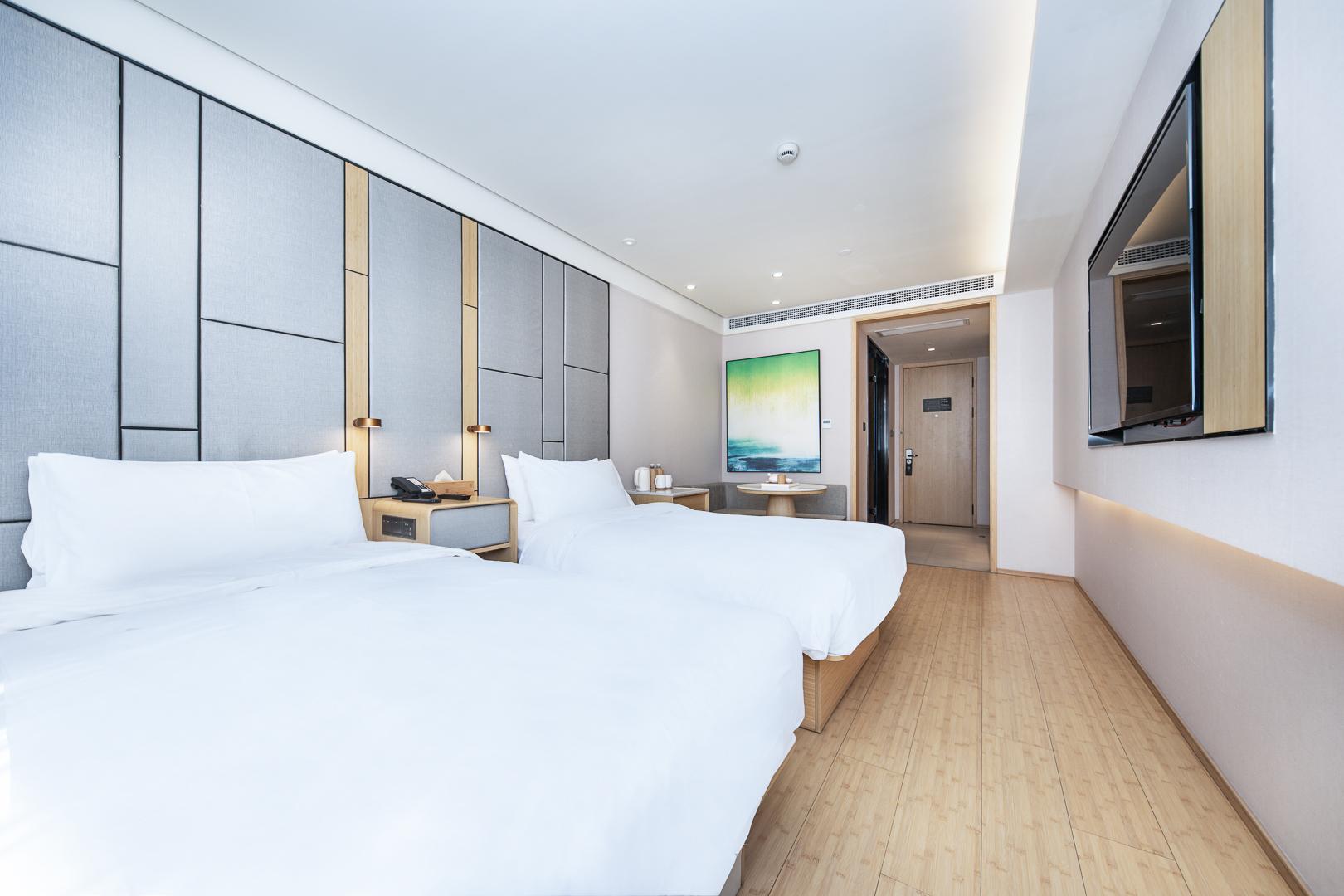 Ji Hotel (Shanghai People Square, Fuzhou Road) 6/28