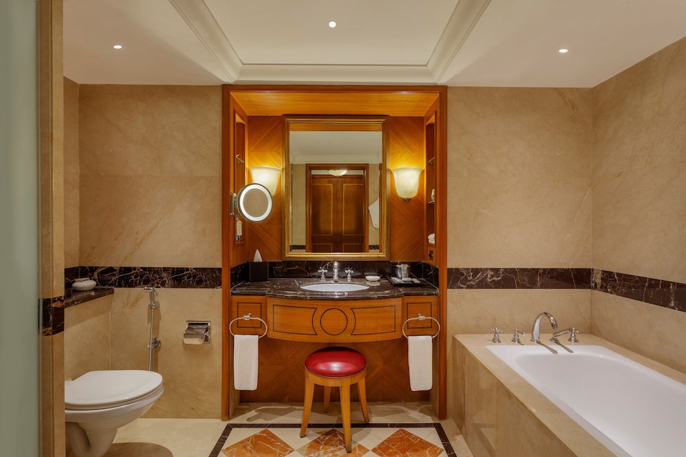ITC Maurya, a Luxury Collection Hotel 12/37