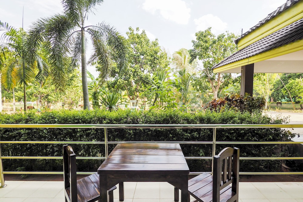 Saensukkho Hotel & Resort 56/65