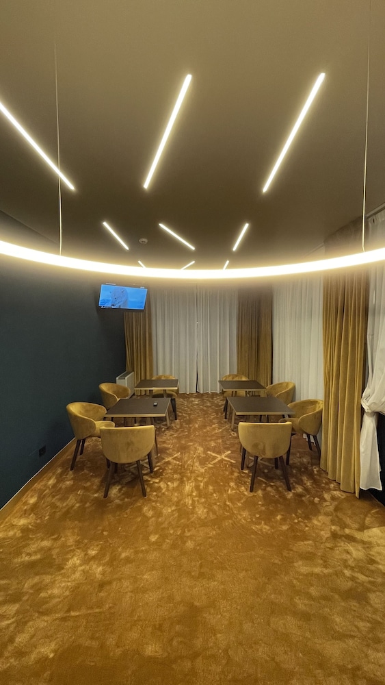 Delta Hotel 24/36