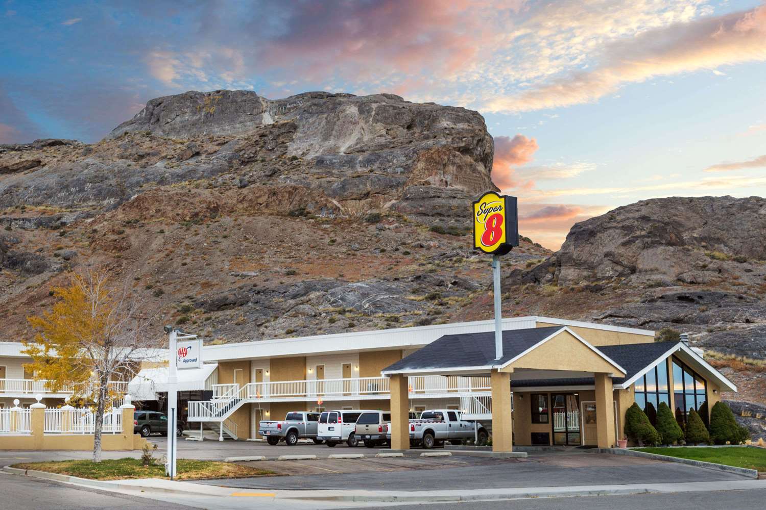Super 8 by Wyndham Wendover 2/12