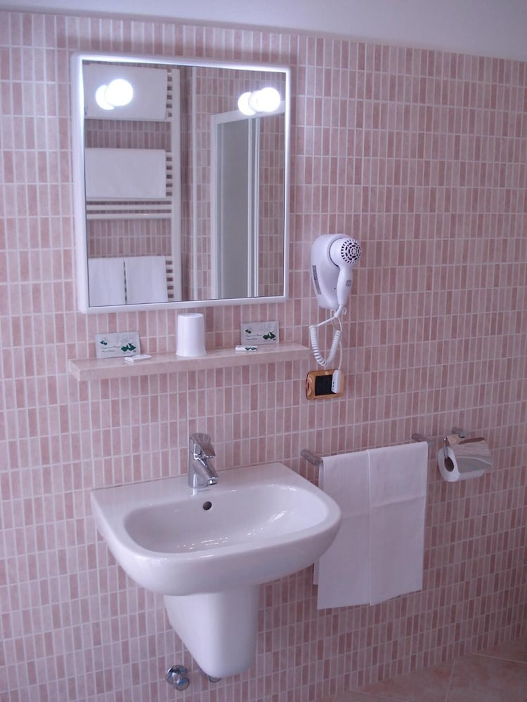 Hotel Fiordaliso 52/64