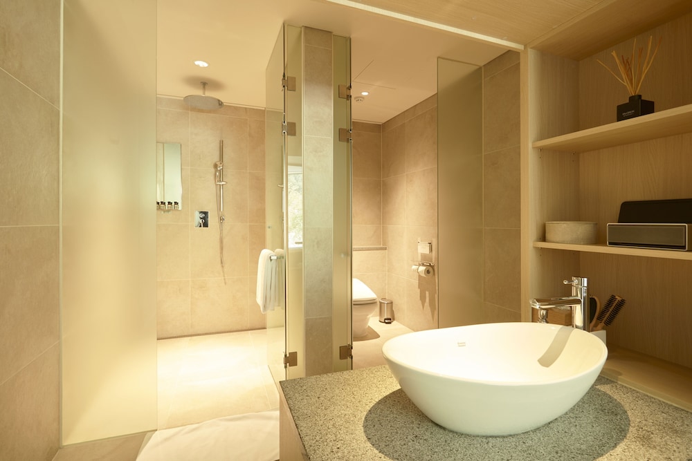 PARK ROCHE RESORT AND WELLNESS 49/50
