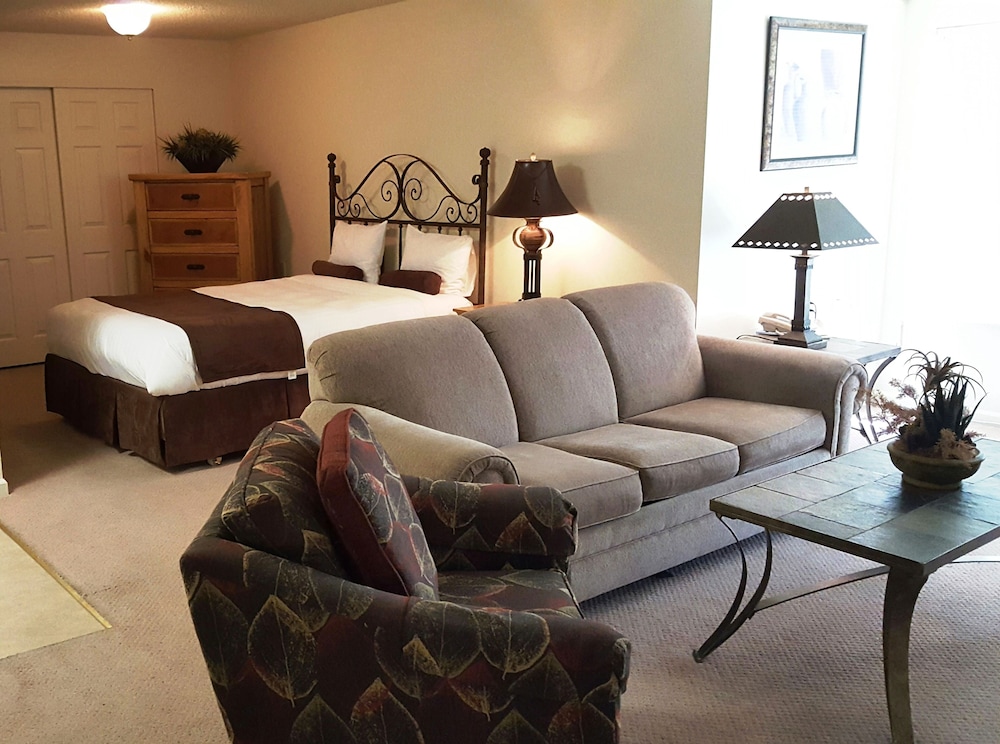 Highland Estates Resort 48/60