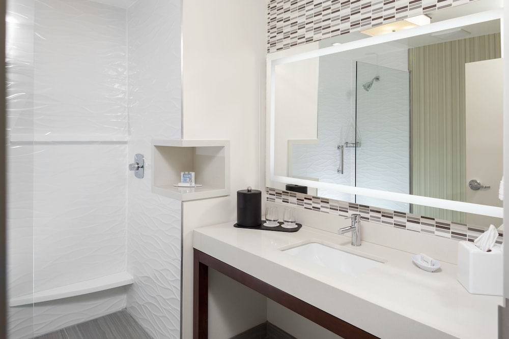 Courtyard By Marriott Deland Historic Downtown 13/47