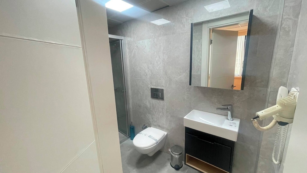 Walk In Hotel 39/44