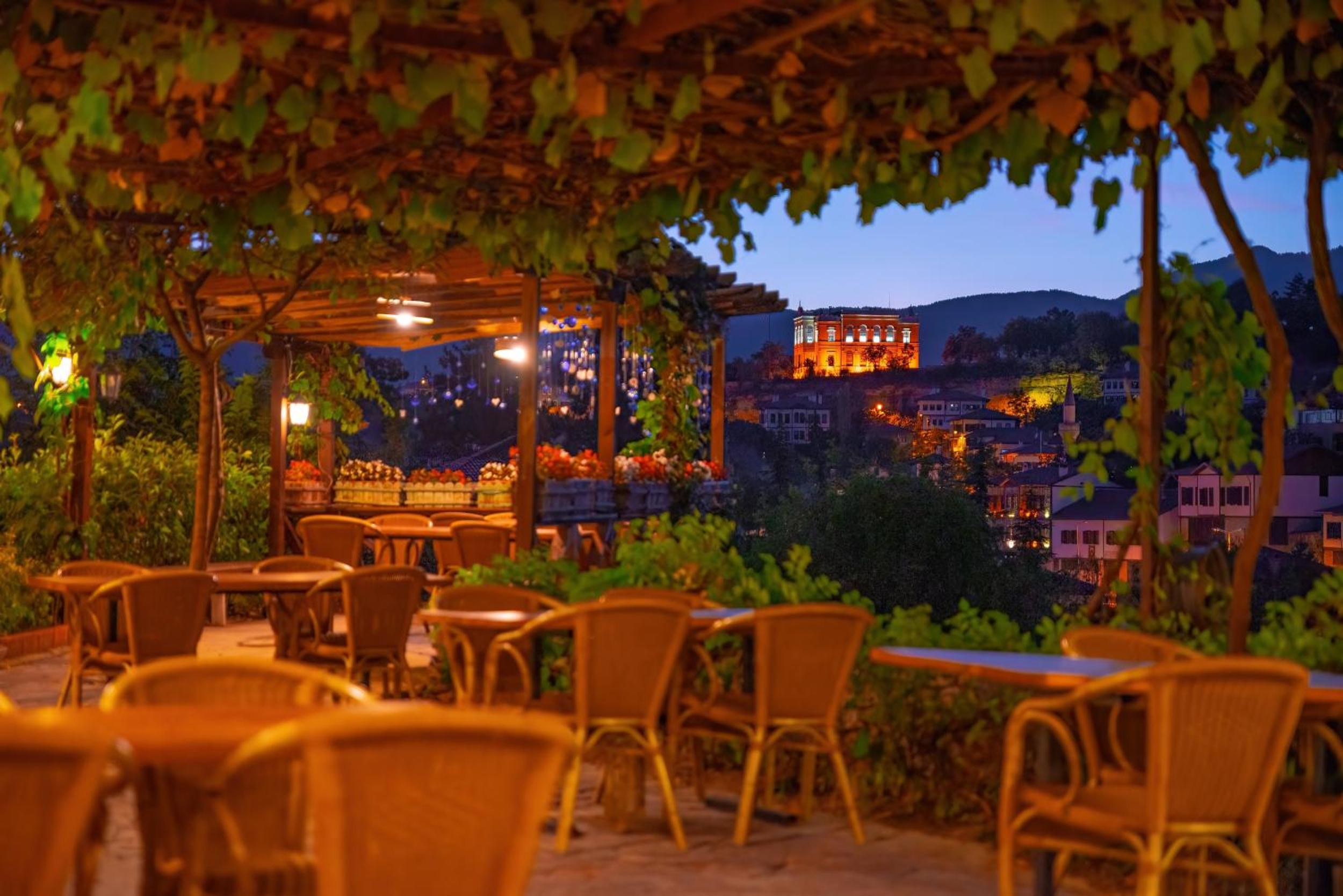Cesmeli Konak Hotel 44/55
