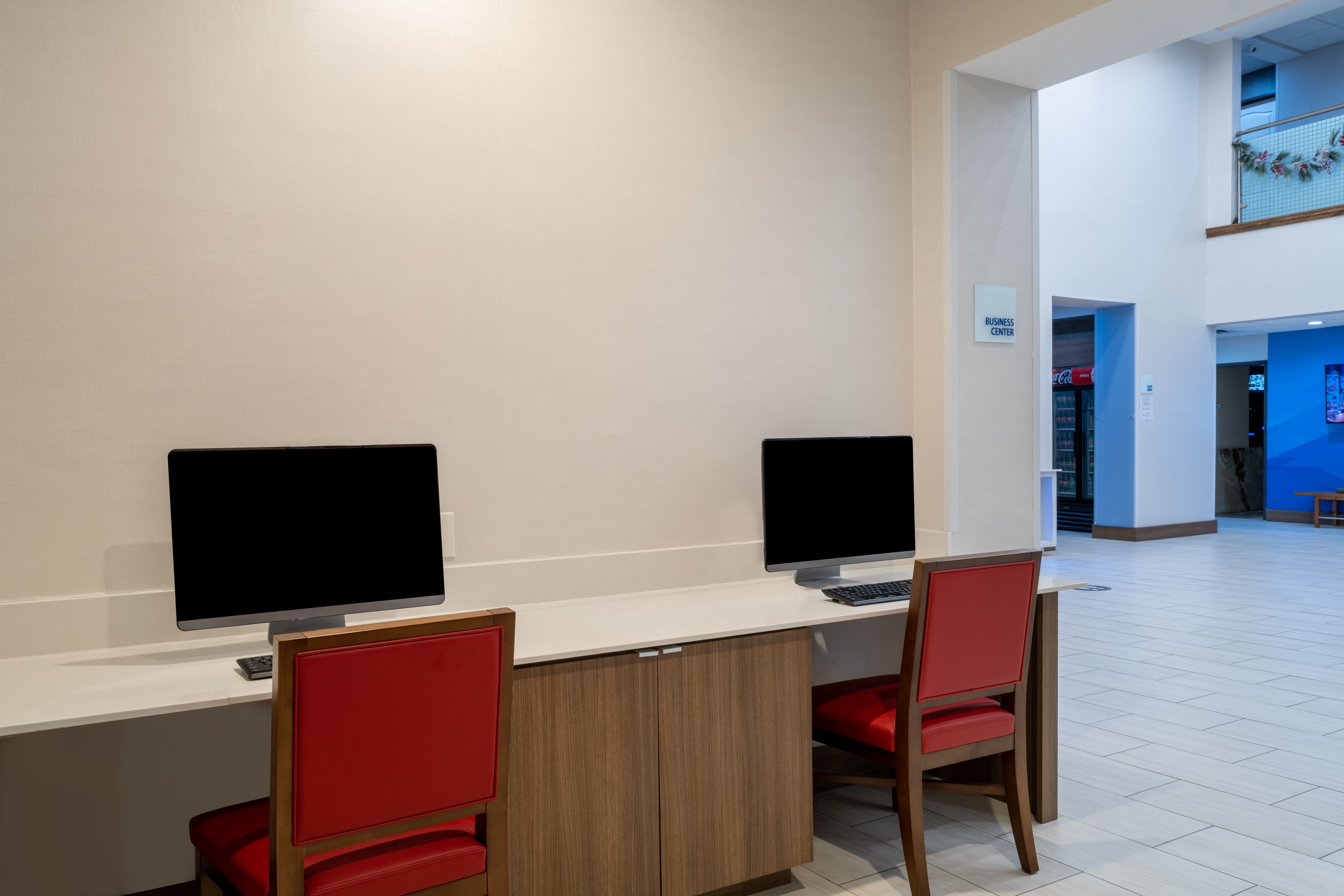 Holiday Inn Express & Suites Dallas East - Fair Park 30/32