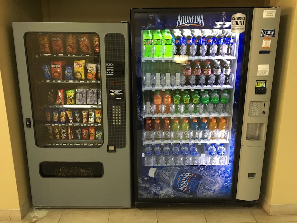 Days Inn By Wyndham Orlando Airport Florida Mall 15/22