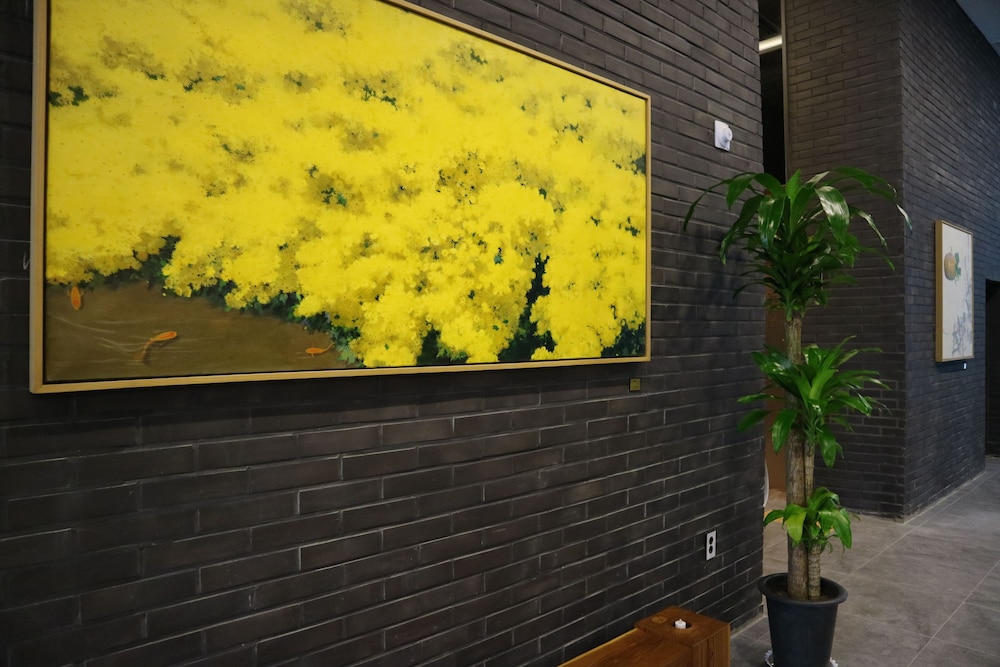 Jk Blossom Hotel 10/72