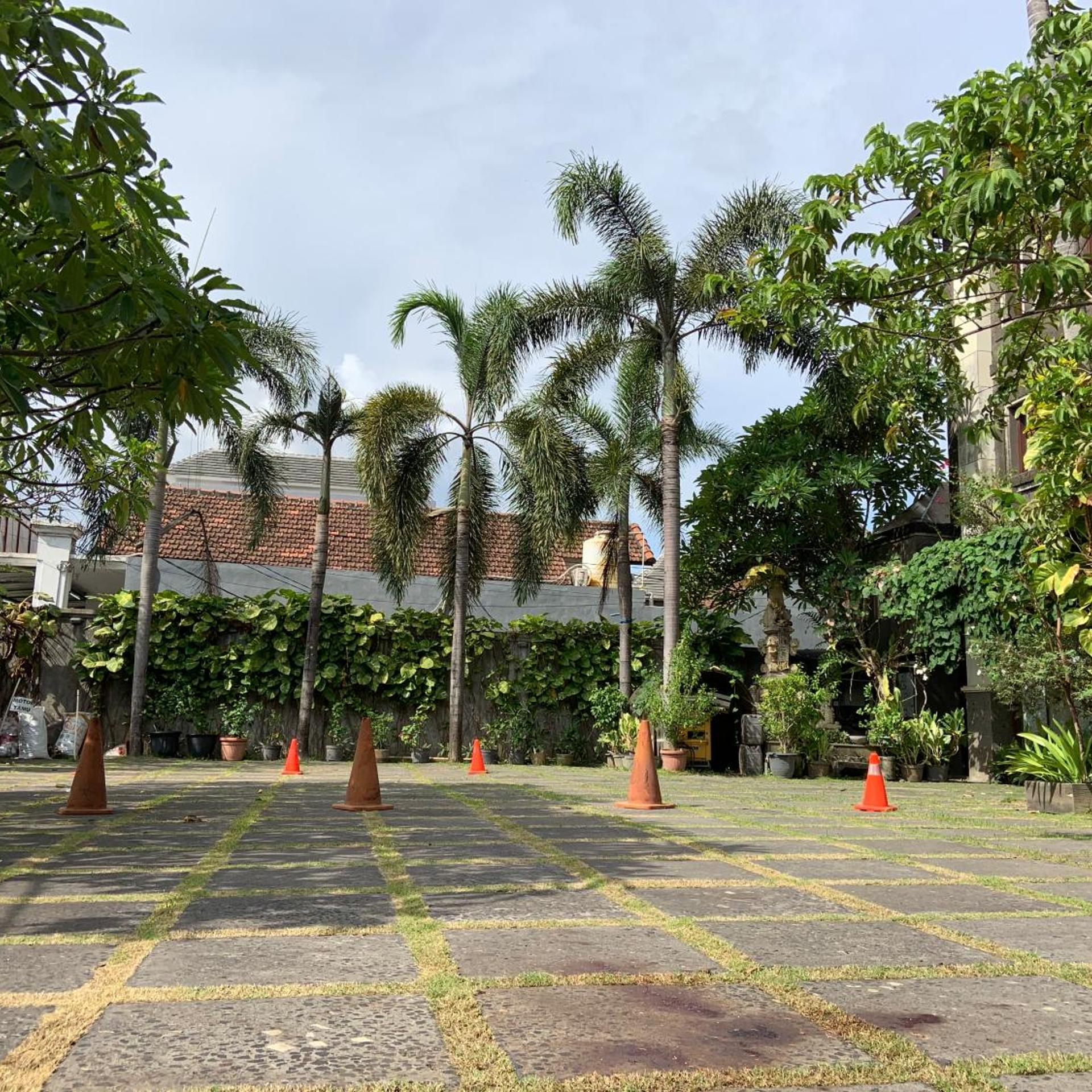 Nirwana Hotel 30/35