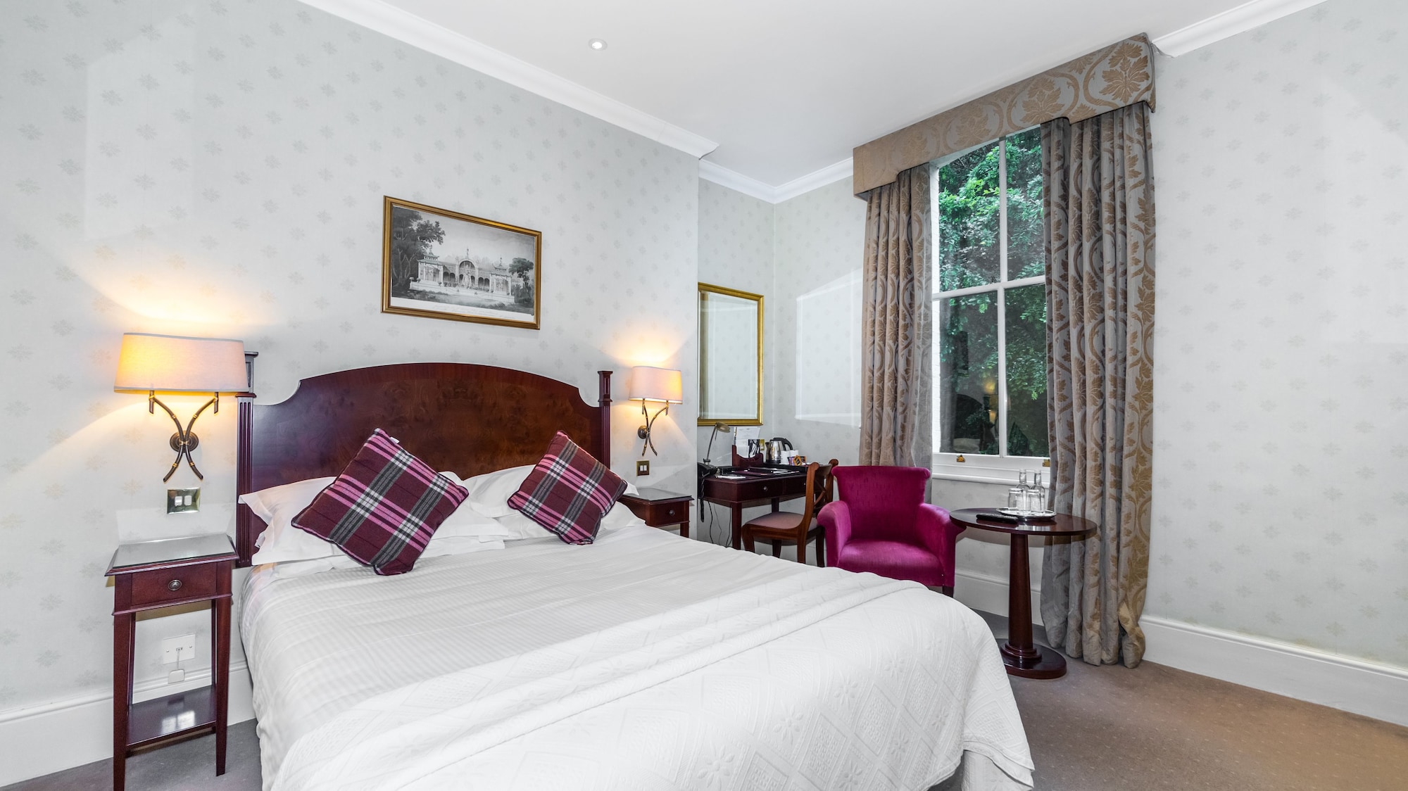 STANDARD, DOUBLE OR TWIN BED