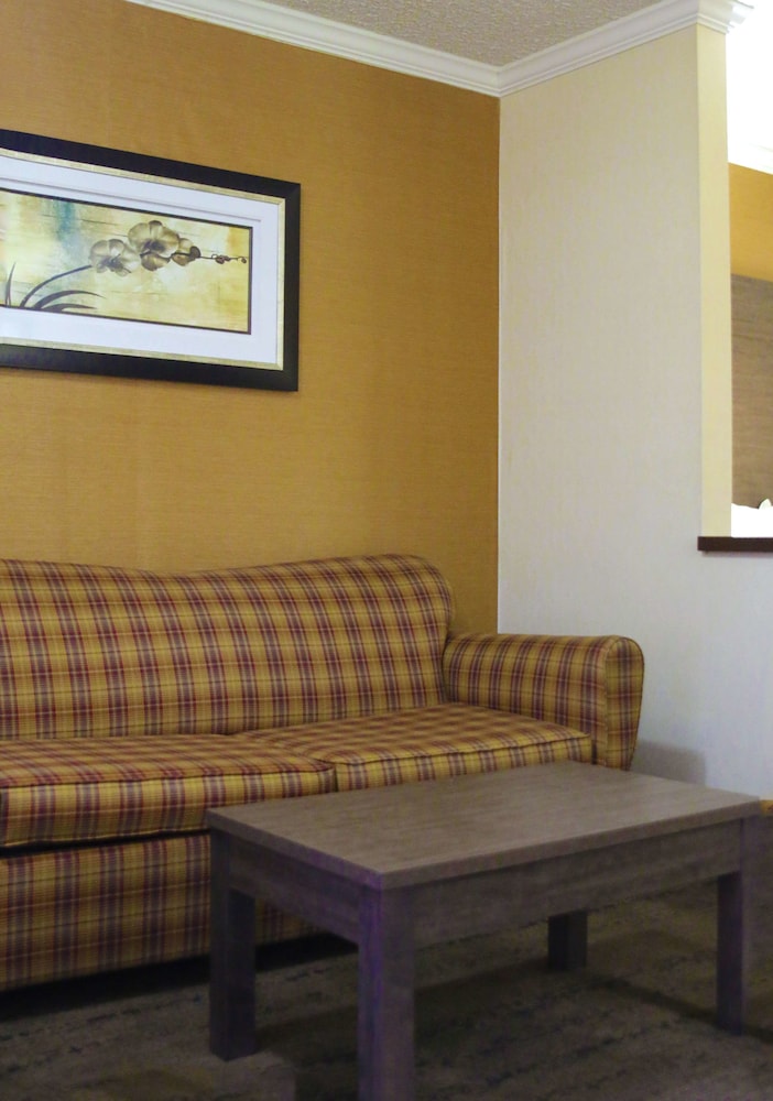 Best Western Galleria Inn & Suites 25/30