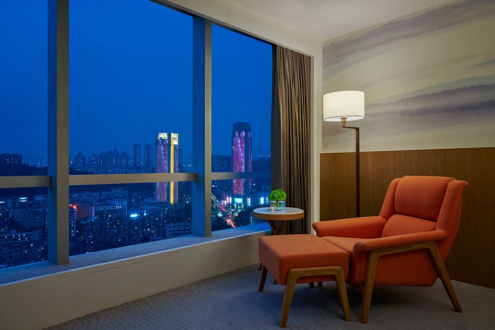 Crowne Plaza Zhuhai City Center 5/78