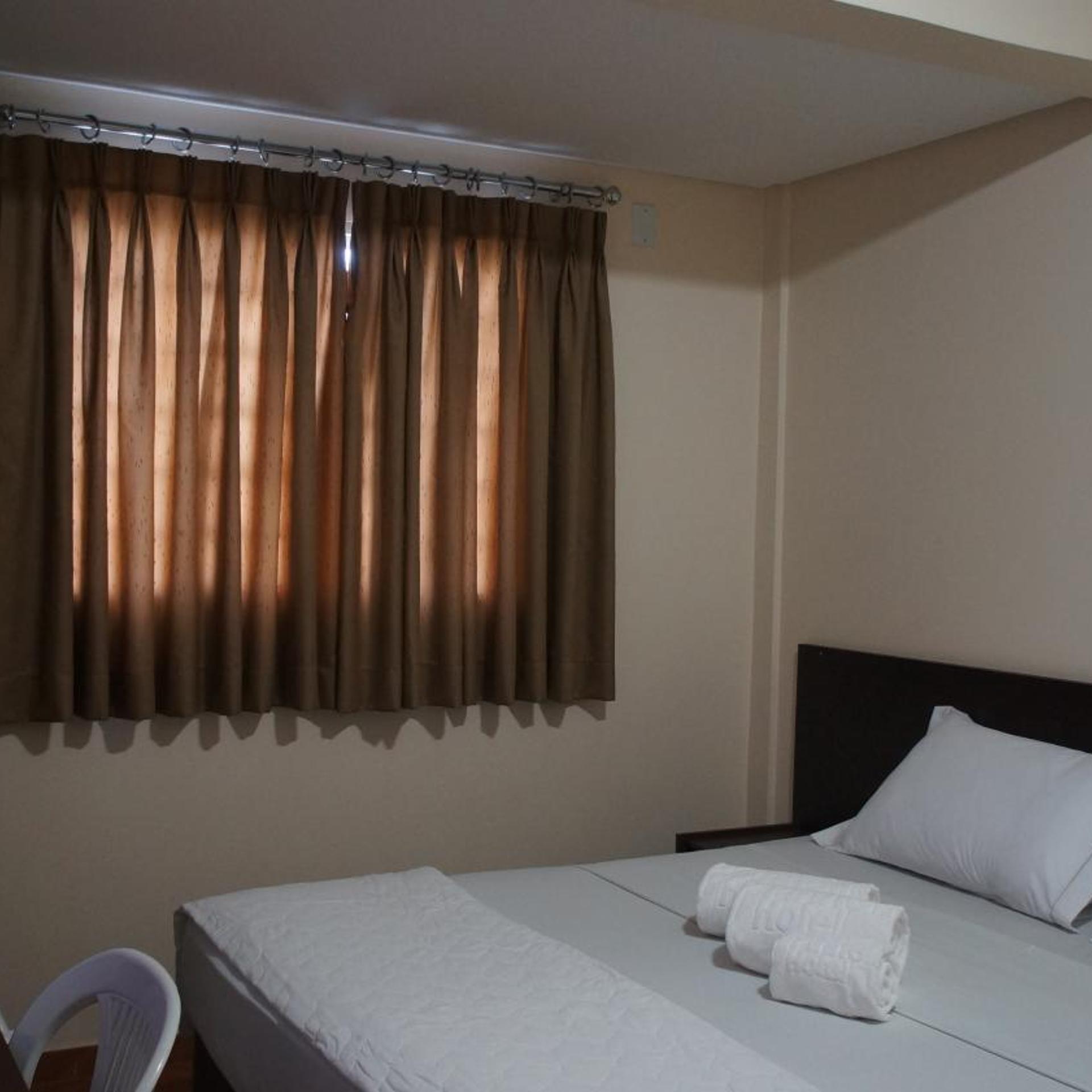 PINHEIROS HOTEL 24/57