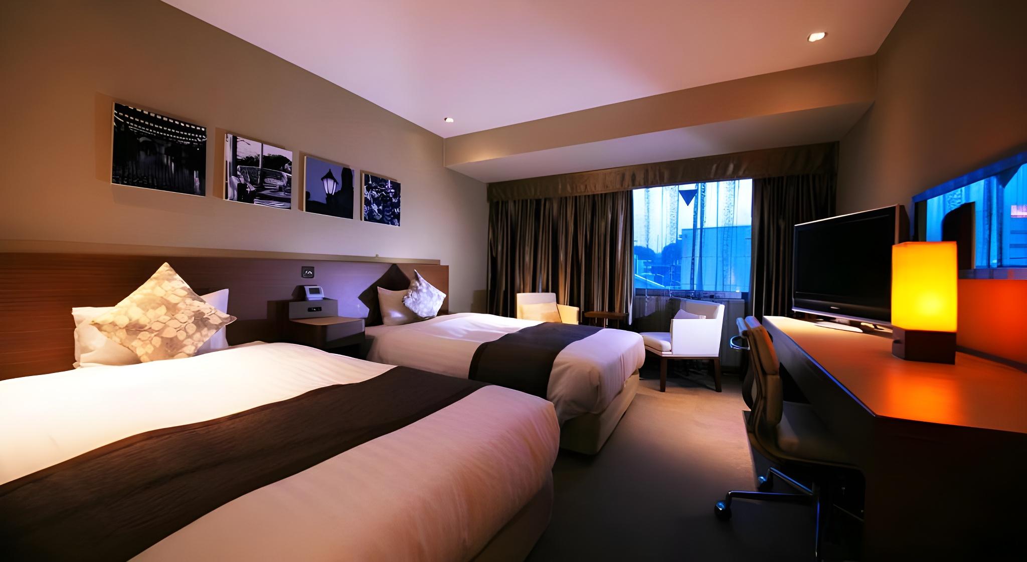 Moderate, Twin Beds, Sofa, Smoking