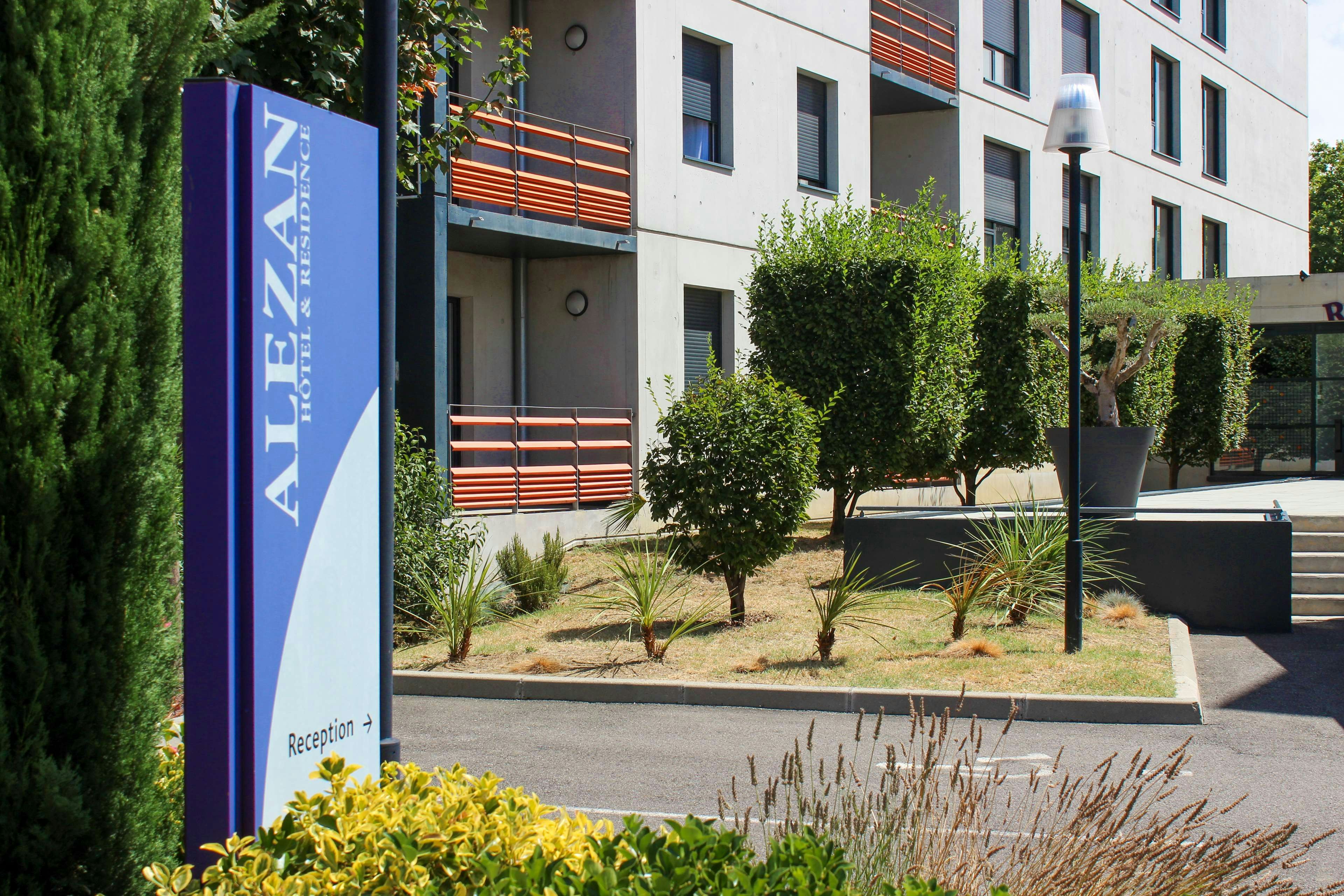 Alezan Hotel & Residence 67/71