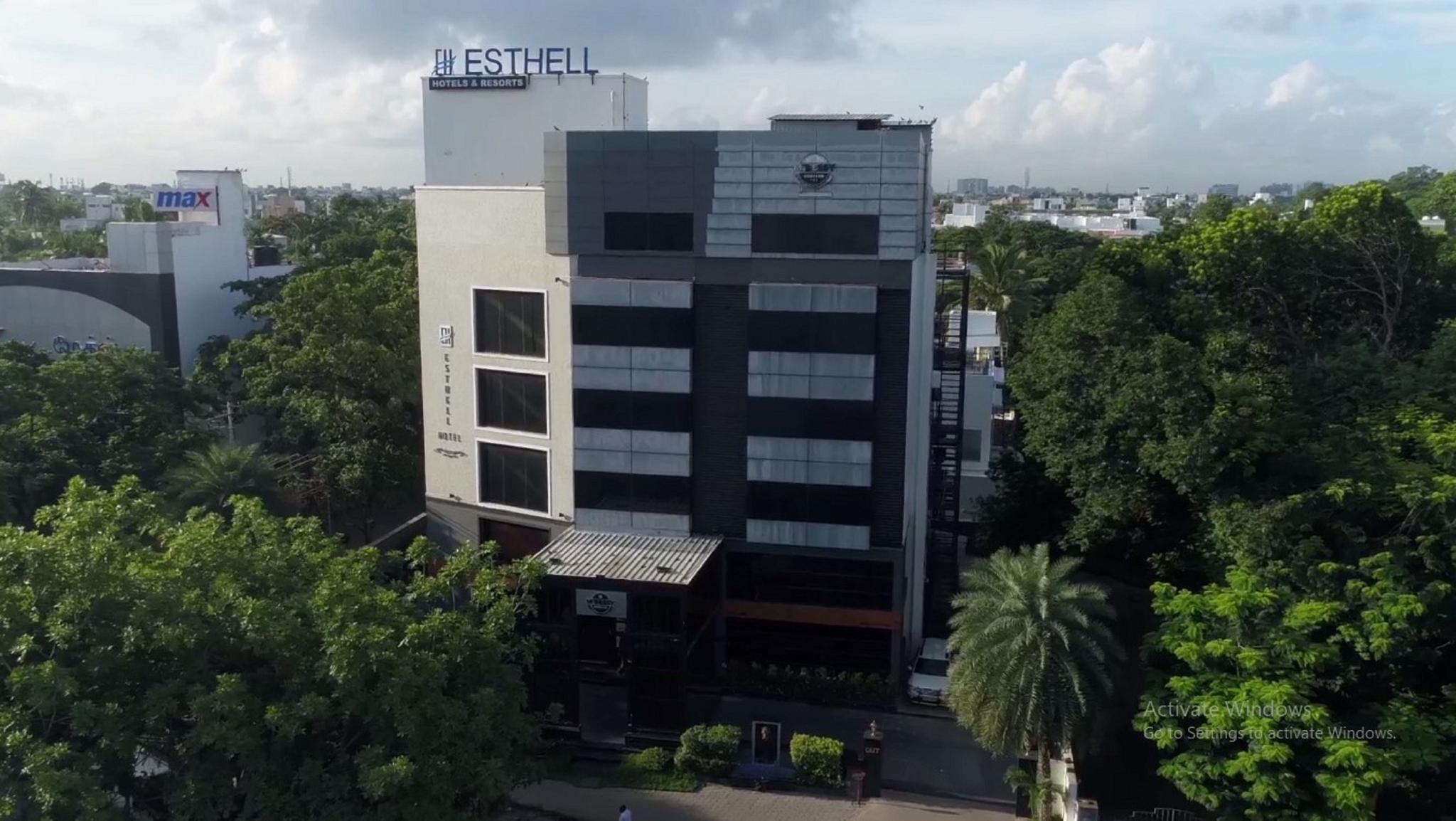 Hotel Esthell 1/38