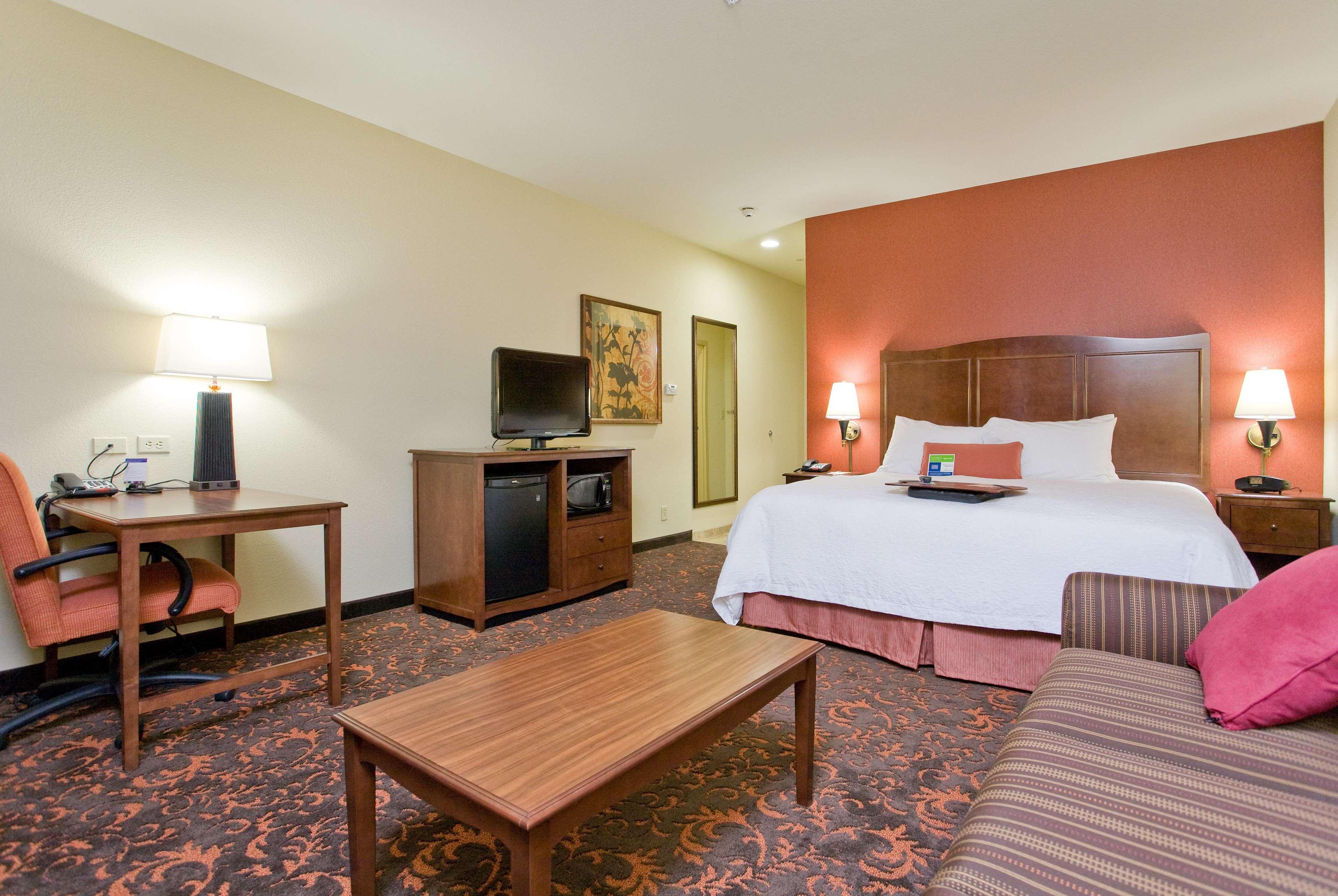 ROOM, KING BED, SOFA, ACCESSIBLE