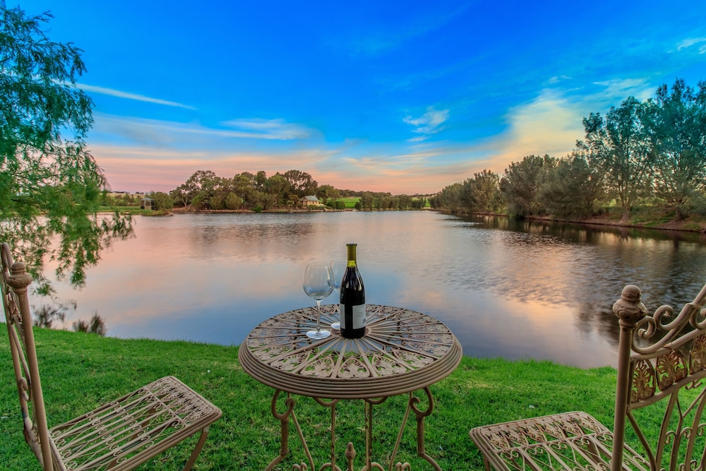 Stonewell Cottages & Vineyards 31/50