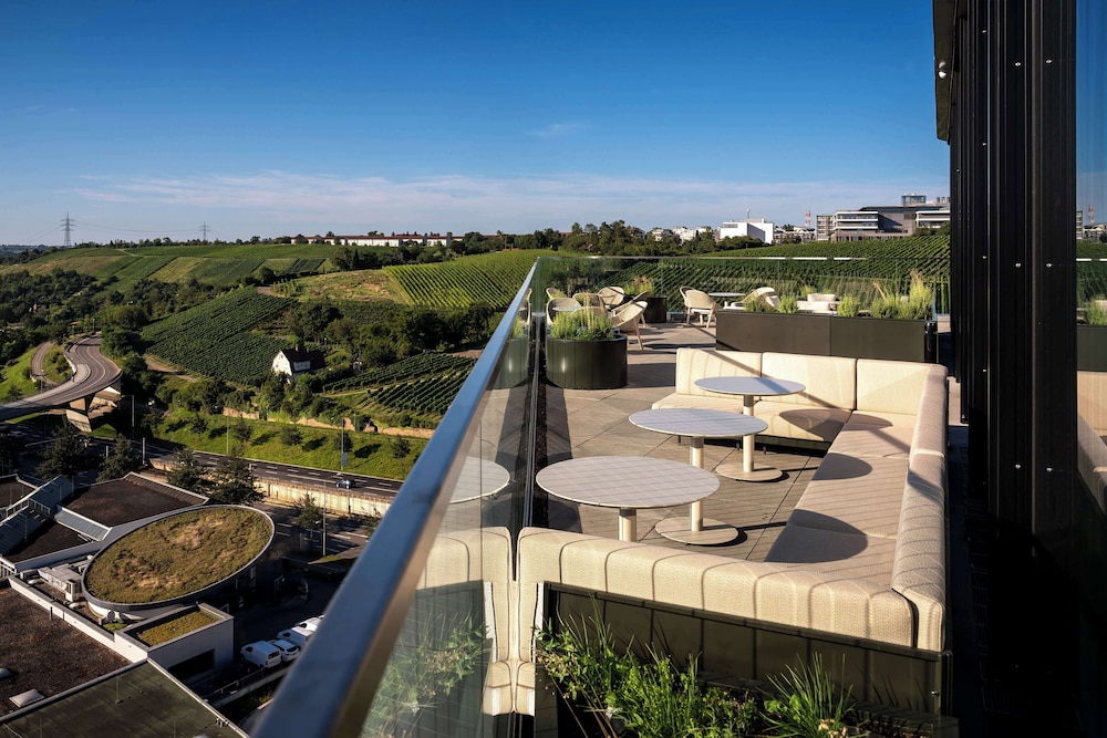 Radisson Blu Hotel at Porsche Design Tower Stuttgart 31/50