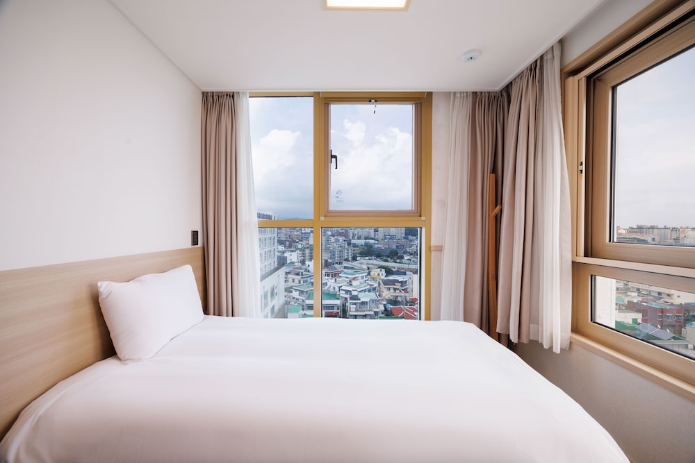 Hotel Kenny Seogwipo 33/66