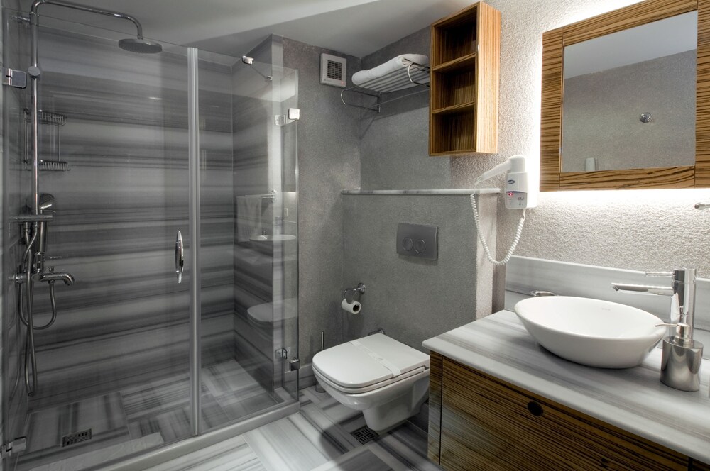 Hotel Buyuk Keban 51/53