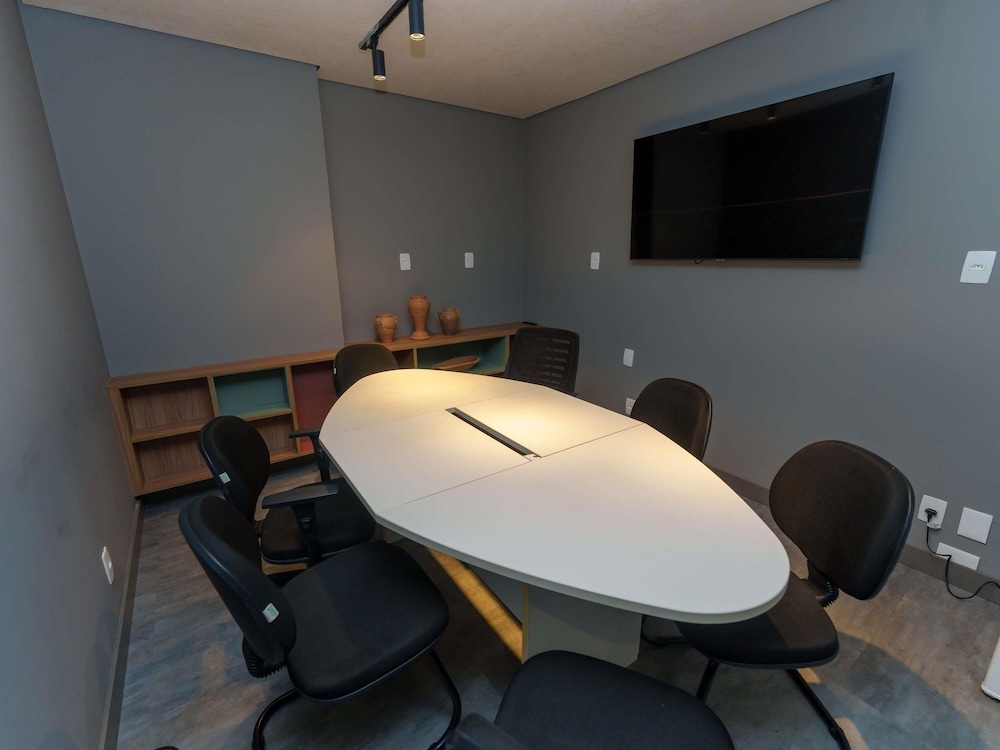 Conect Smart Hotel 40/47