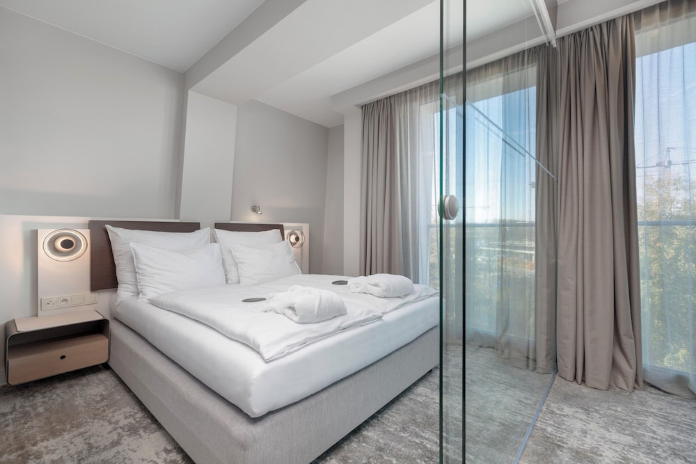 2 BEDROOMS, SUPERIOR, APARTMENT