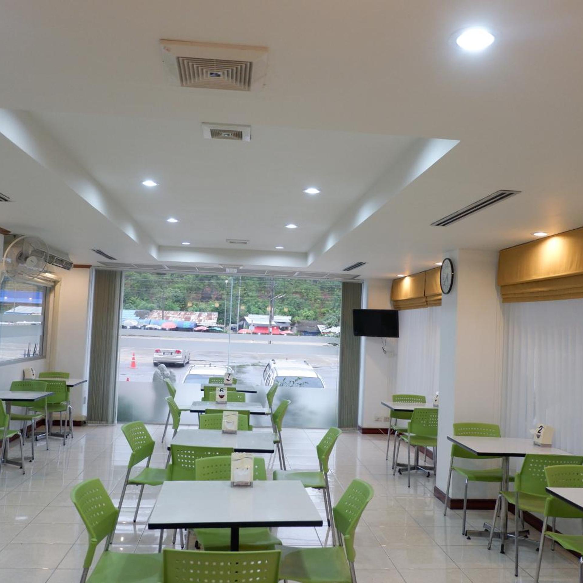 Auychai Grand Hotel 39/50