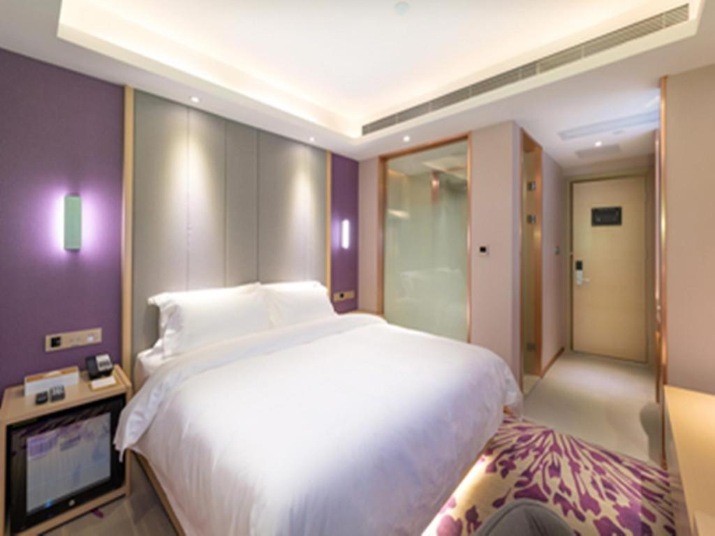 Lavande Hotel (Yingde Yingzhou Avenue) 22/46