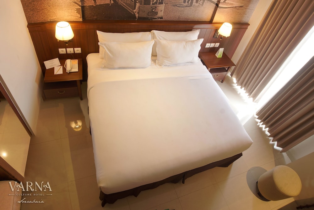 Varna Culture Hotel Soerabaia 13/49