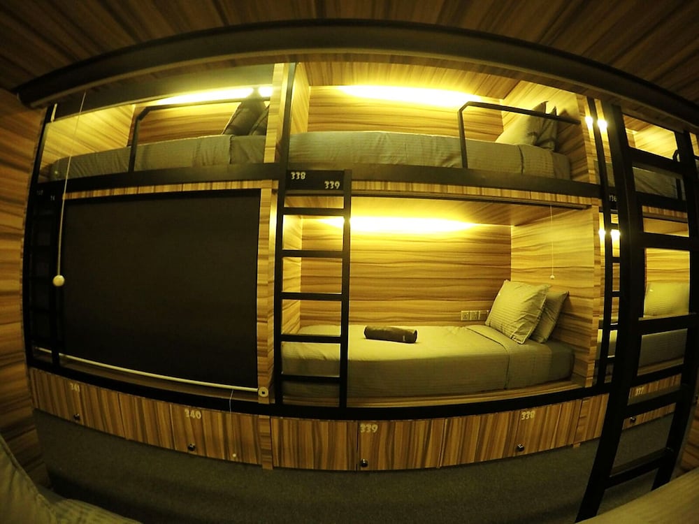 HereHotel.com 27/38