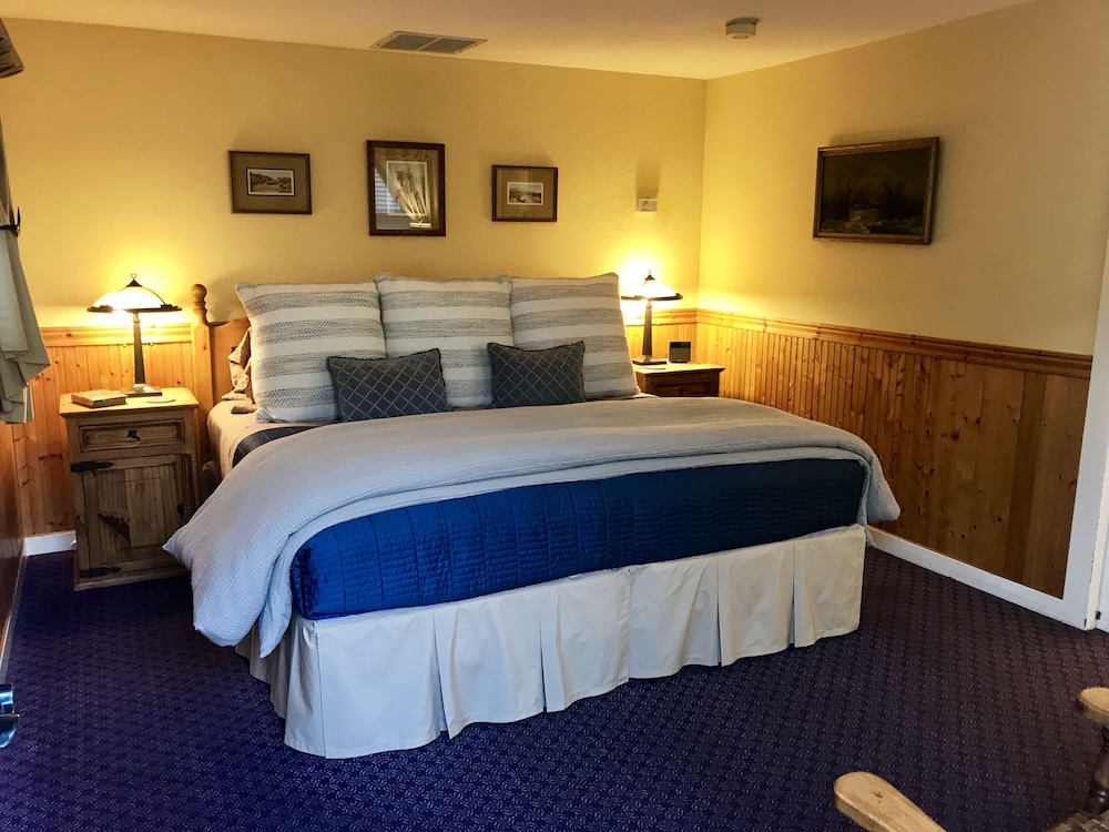 Arden Forest Inn 21/72