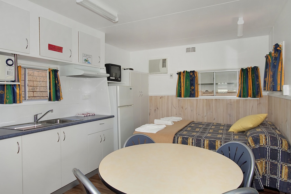 PYRAMID HOLIDAY PARK 35/50
