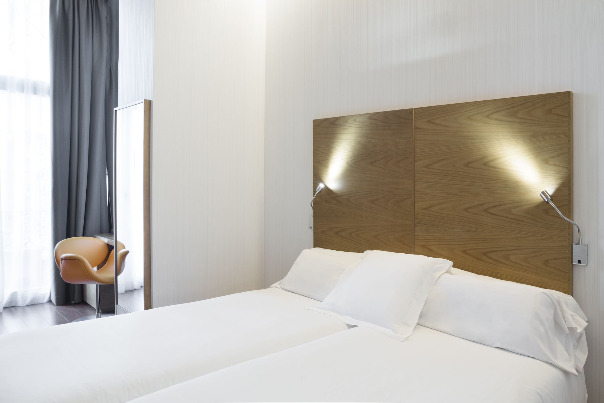 SUPERIOR, DOUBLE BED, CATHEDRAL VIEW