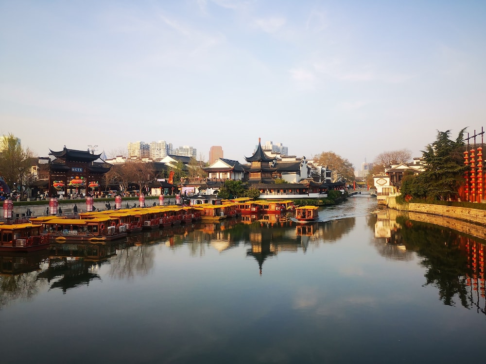 Yeboqinhuai SSAW BOUTIQUE Hotel (Grand Theater) 30/35