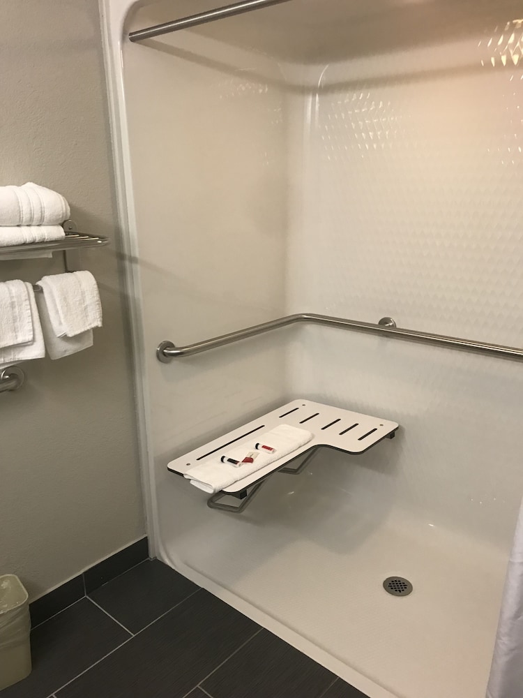 Microtel Inn & Suites by Wyndham Urbandale/Des Moines 21/47