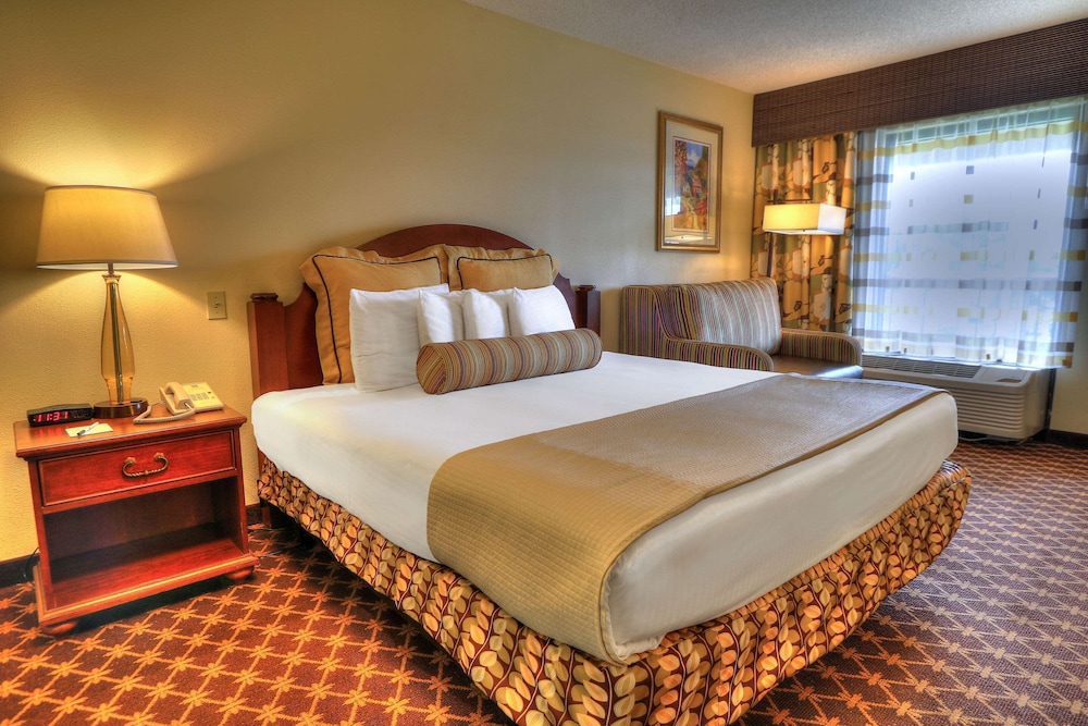 Quality Inn Near The Island Pigeon Forge 31/58