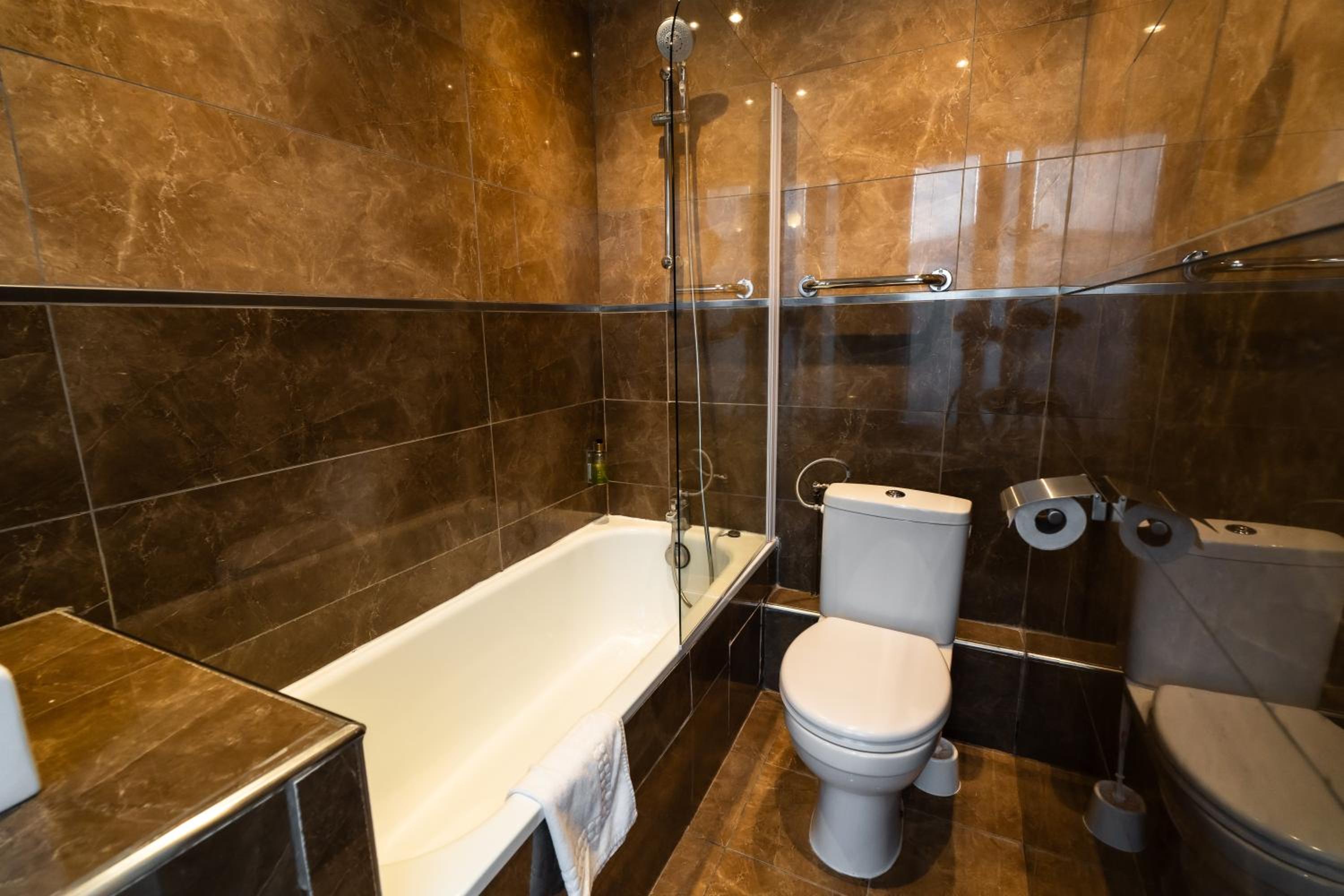 غرفة بسريرين منفصلين، Hotel Brueghel 7/10