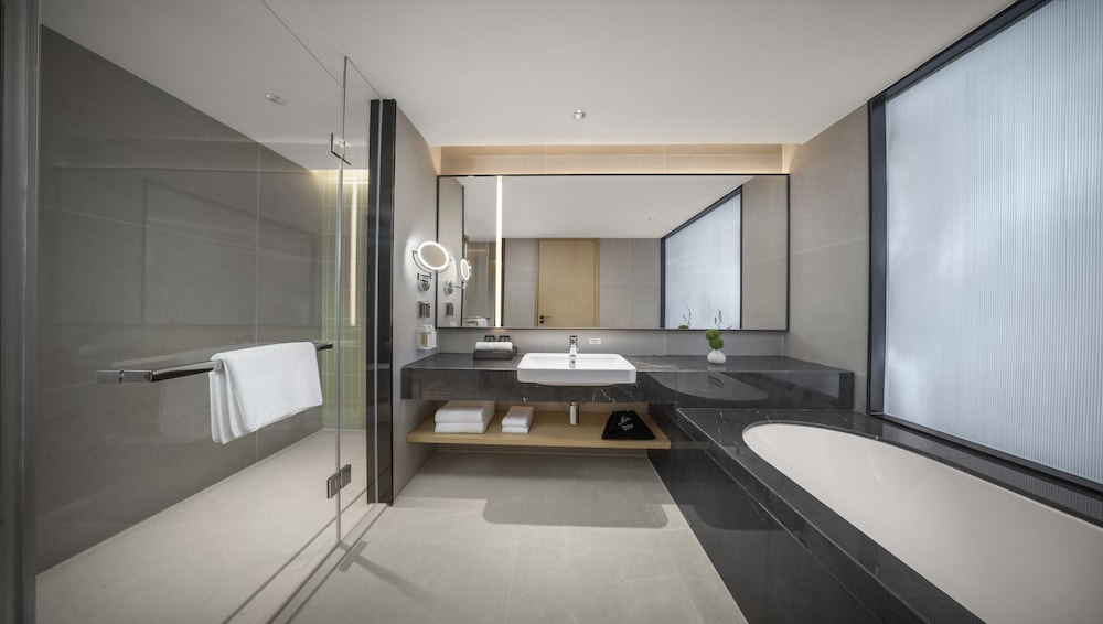 Holiday Inn Qinhuangdao Haigang 13/52