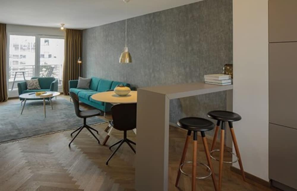 Dd Suites Serviced Apartments 27/35