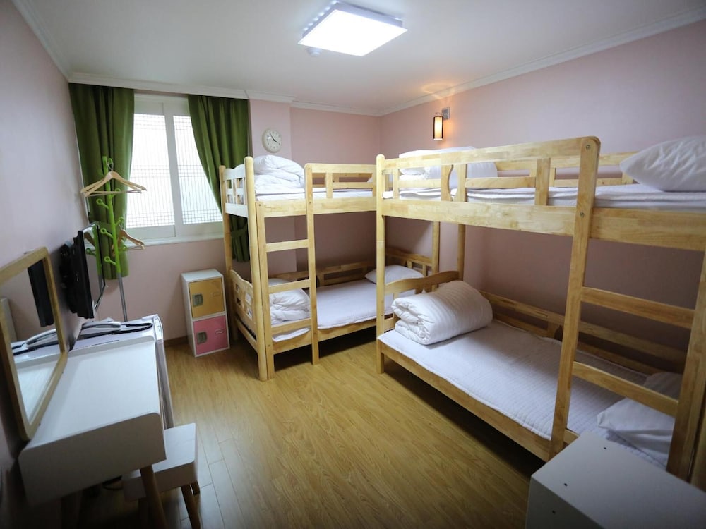 Jeju R Hotel Guest House Hostel 36/60