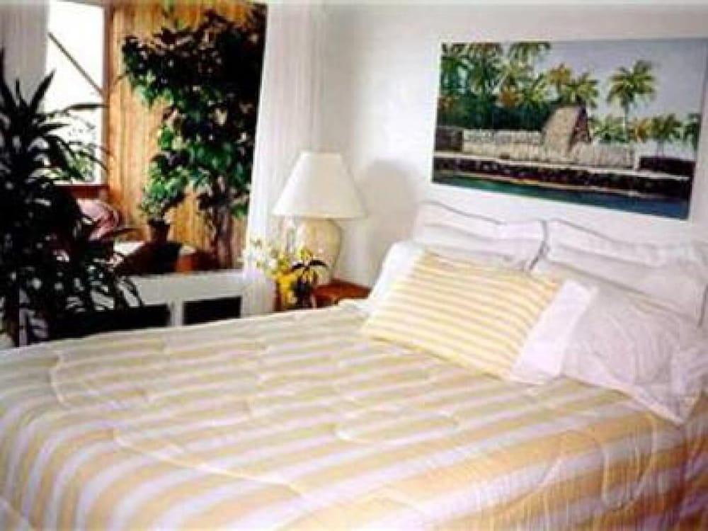 Hibiscus, Suite, Triple, Queen Bed, Sea View