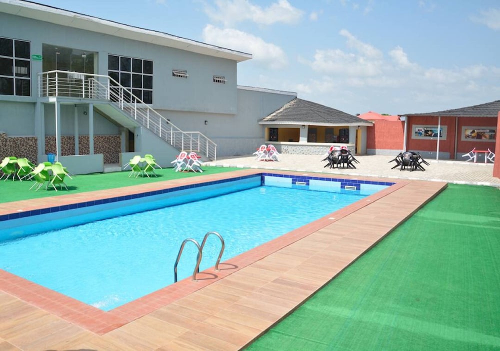 Mitros Residences 13/14