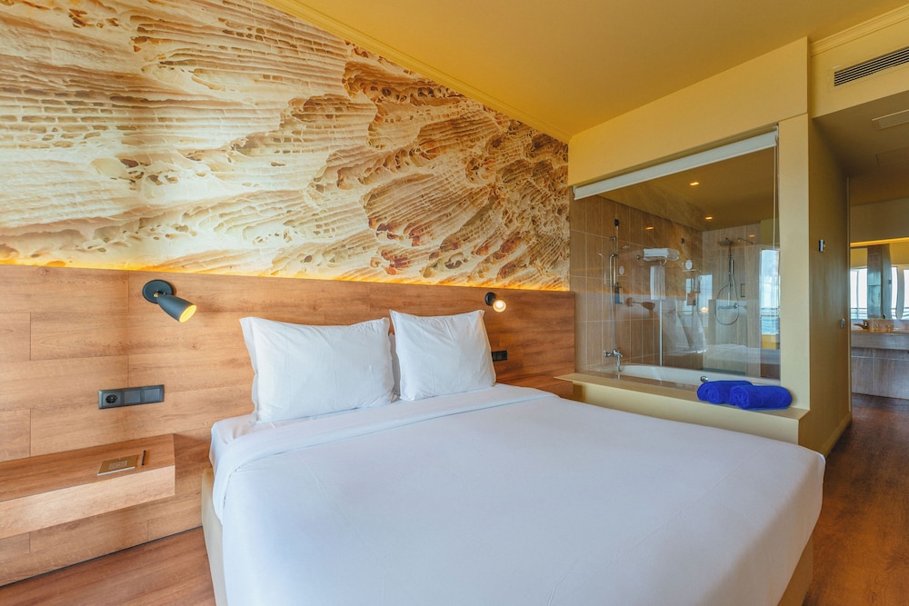 Calheta Beach by Savoy Signature 17/79
