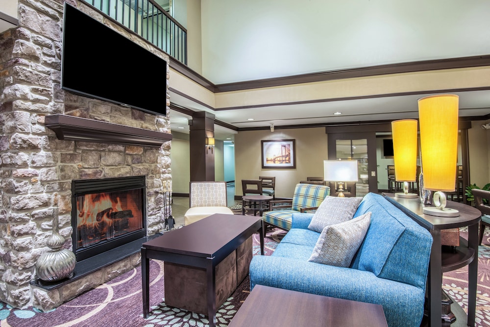 Staybridge Suites Allentown West 23/40