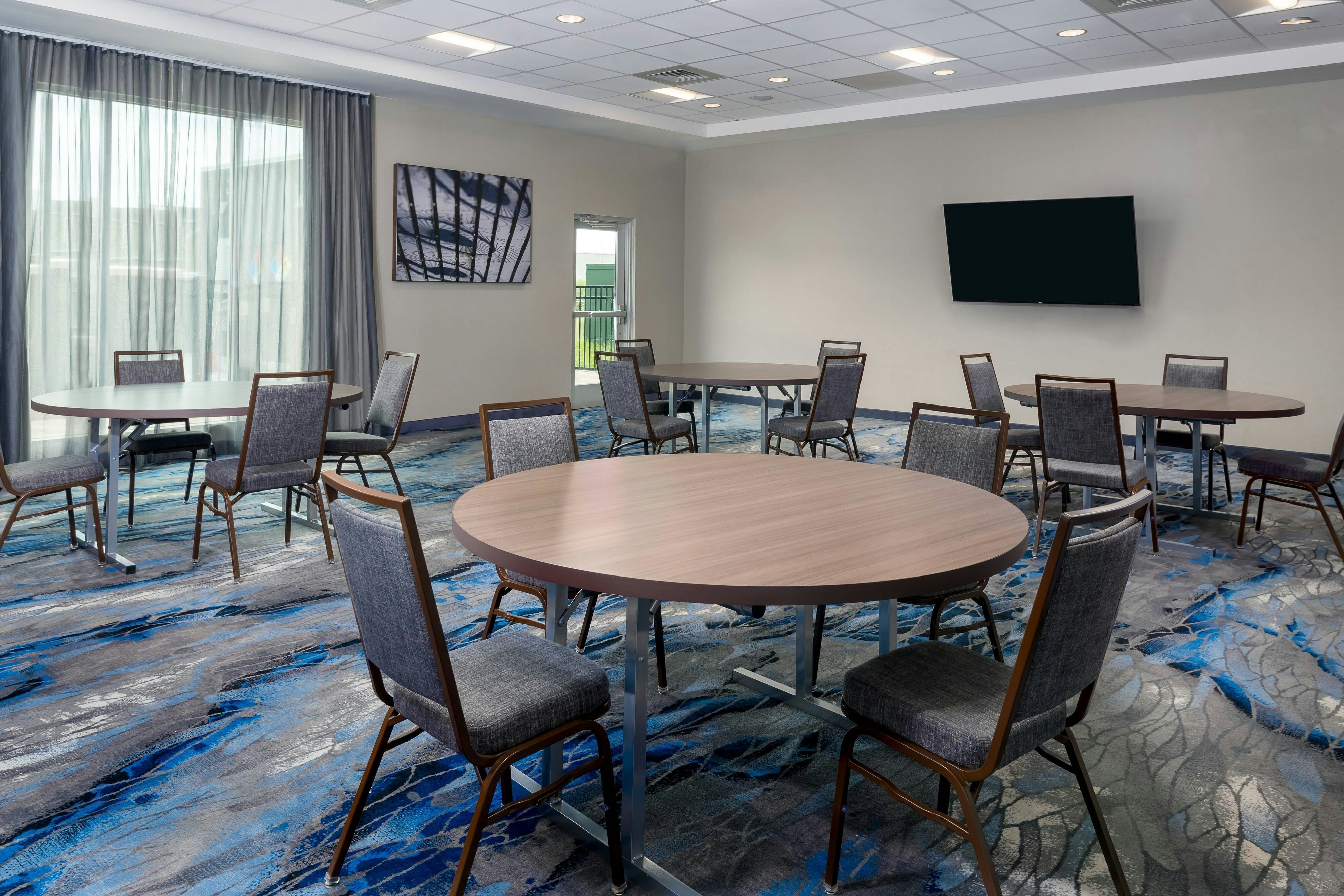 Fairfield Inn & Suites by Marriott Charlotte Monroe 26/28
