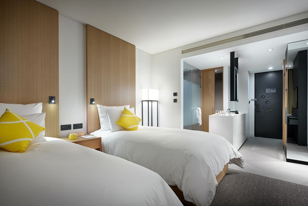 SUPERIOR, TWIN BEDS